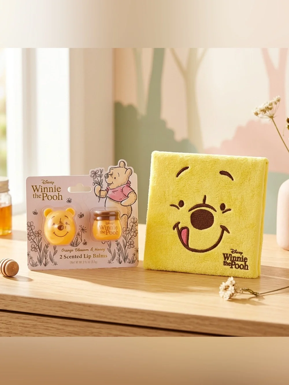 Disney Winnie the Pooh Beauty Set – Eyeshadow Palette & Lip Balm Duo